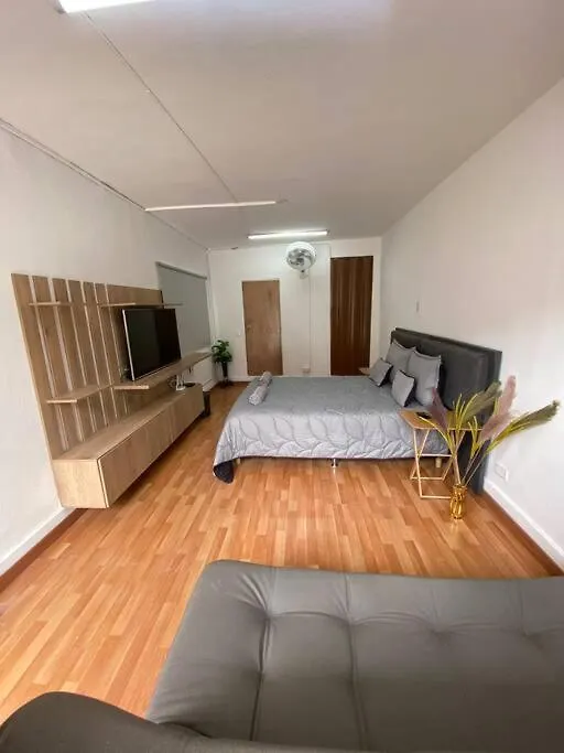 Moderno Apartaestudio En Zona Central Μεντεγίν 0*,